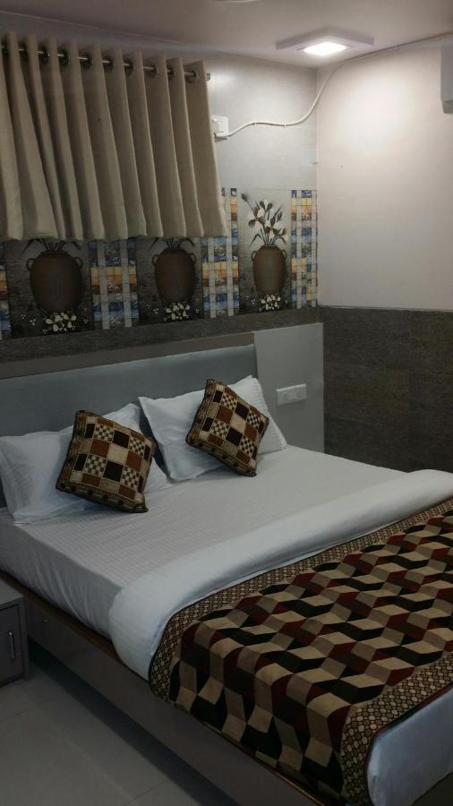 Hotel Kf Residency Bombay Extérieur photo