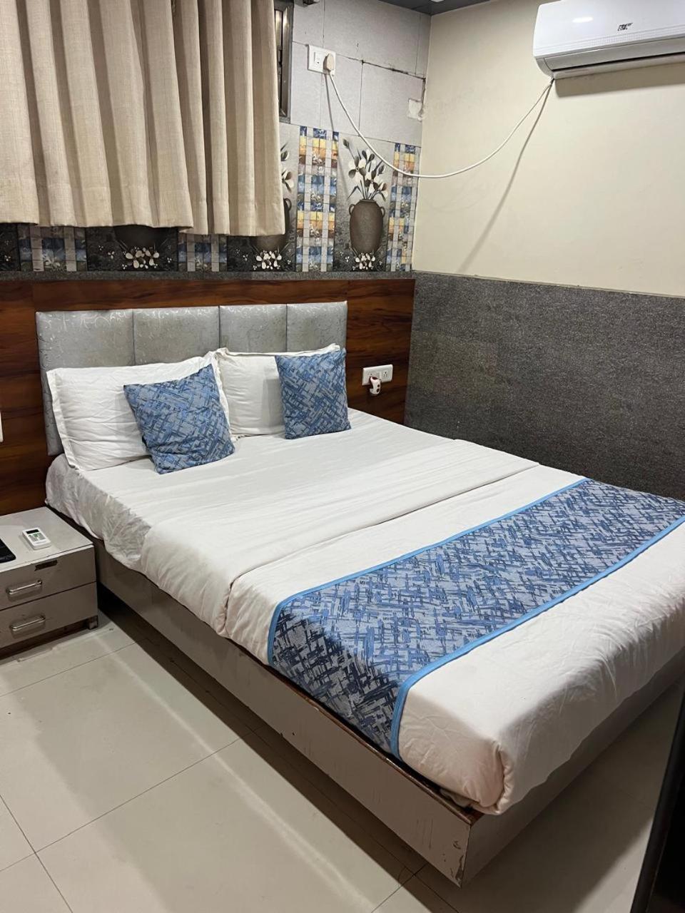 Hotel Kf Residency Bombay Extérieur photo