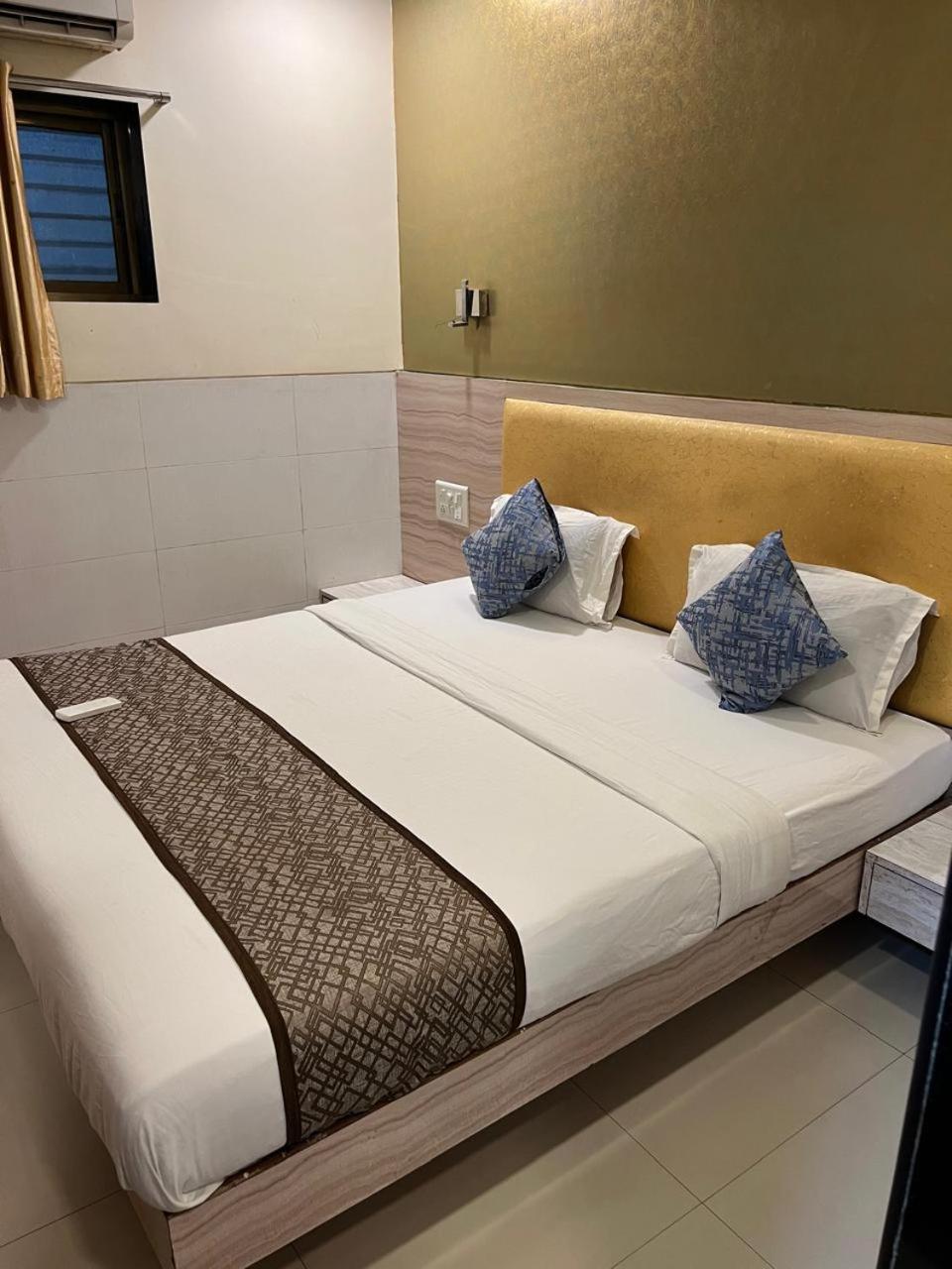 Hotel Kf Residency Bombay Extérieur photo