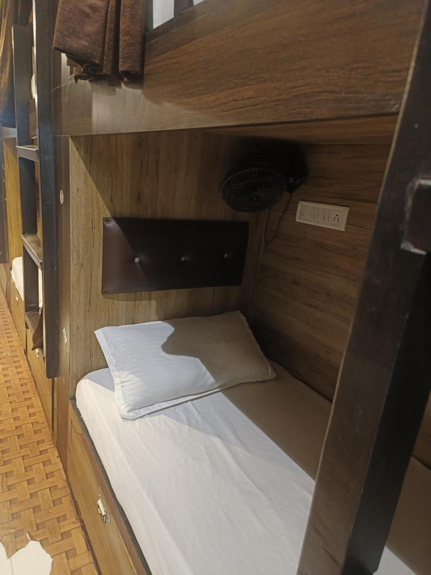 Hotel Kf Residency Bombay Extérieur photo