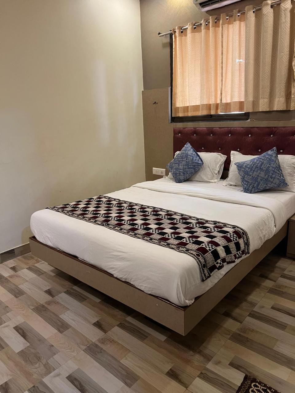 Hotel Kf Residency Bombay Extérieur photo